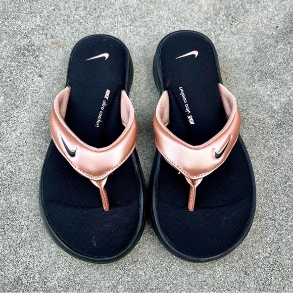 WMNS NIKE ULTRAS COMFORTS 3 THONGS THNG III ROSE GOLD COPPER BLACK FOOTBEDS - Picture 2 of 4